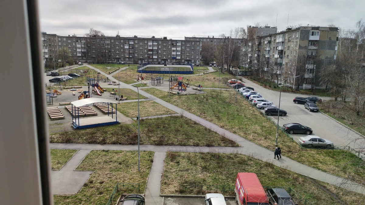 Квартира 2-х комнатная для командировочных в Первоуральске