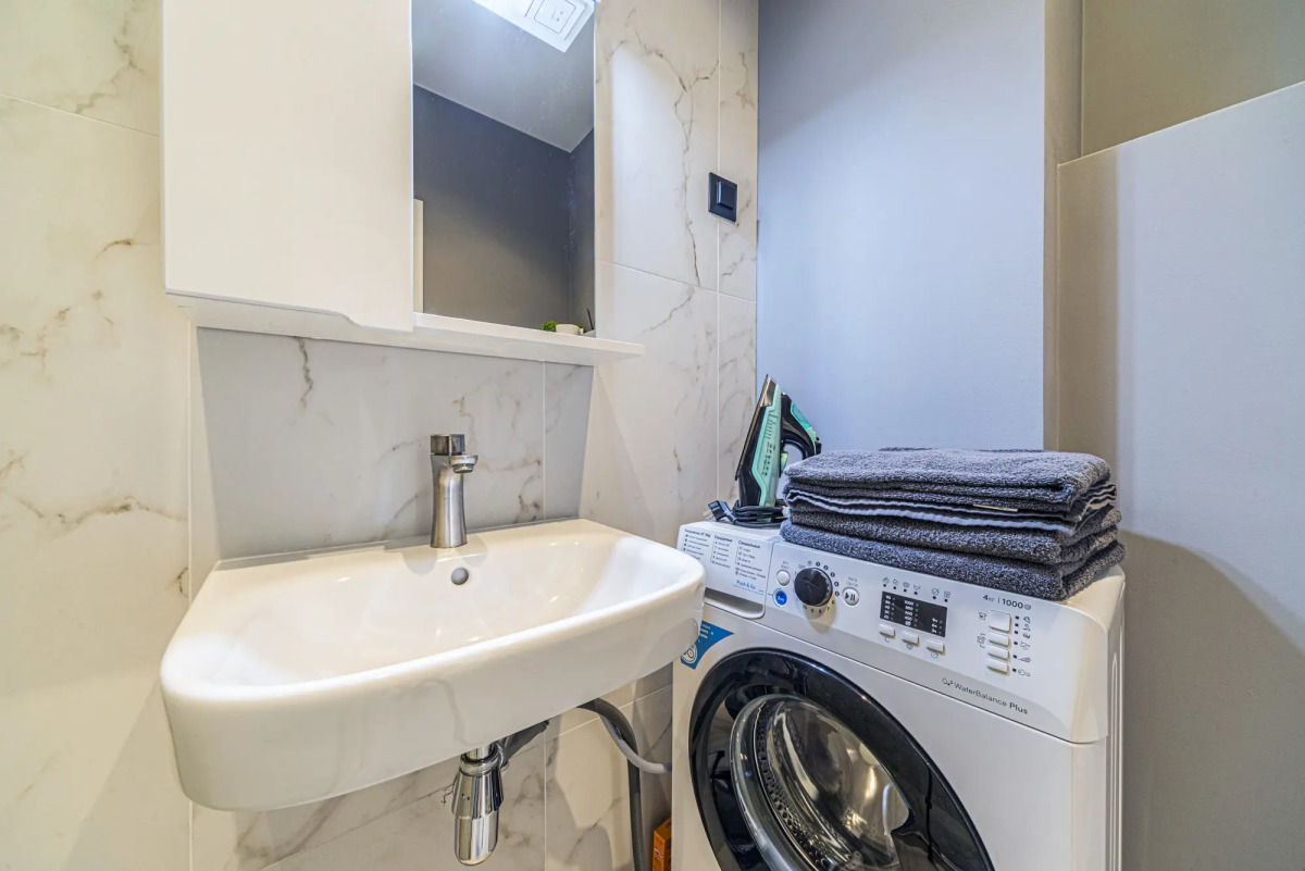 Апартаменты на 4 линии Васильевского Острова 51