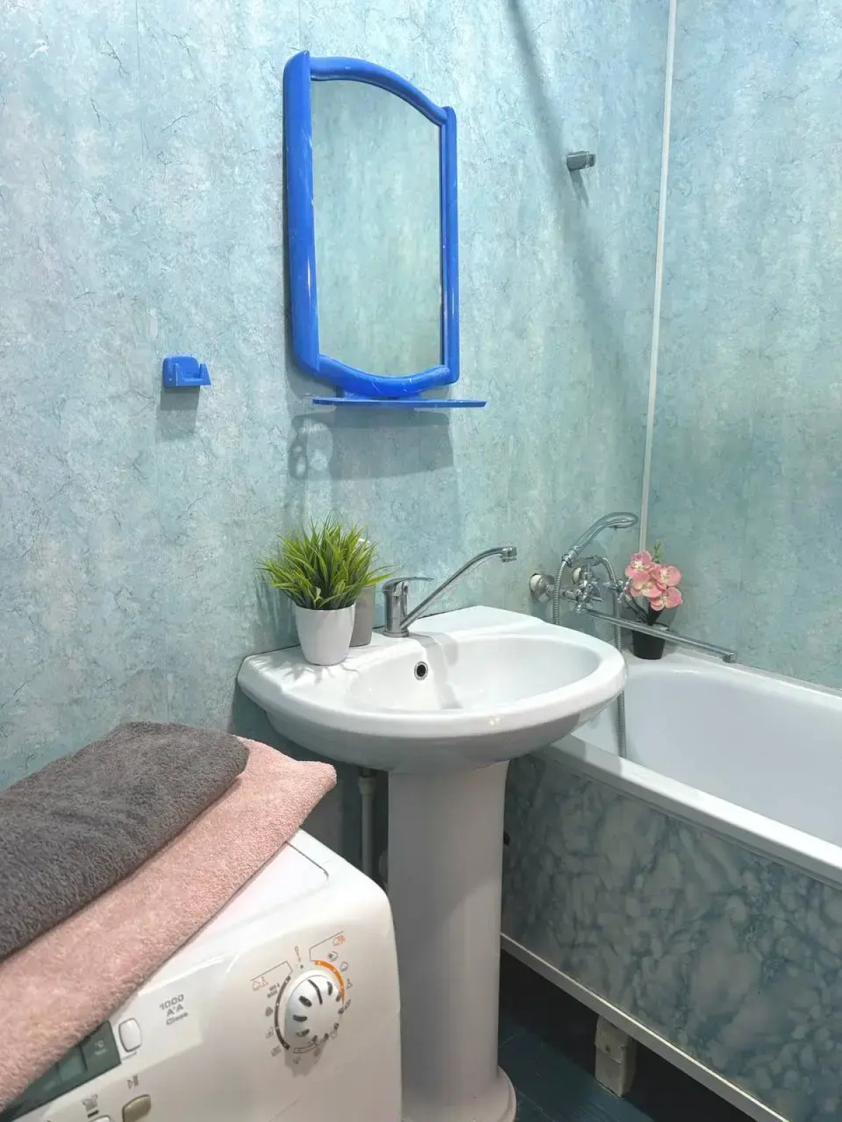 Апартаменты Двухкомнатные Володарского 17, 6 этаж