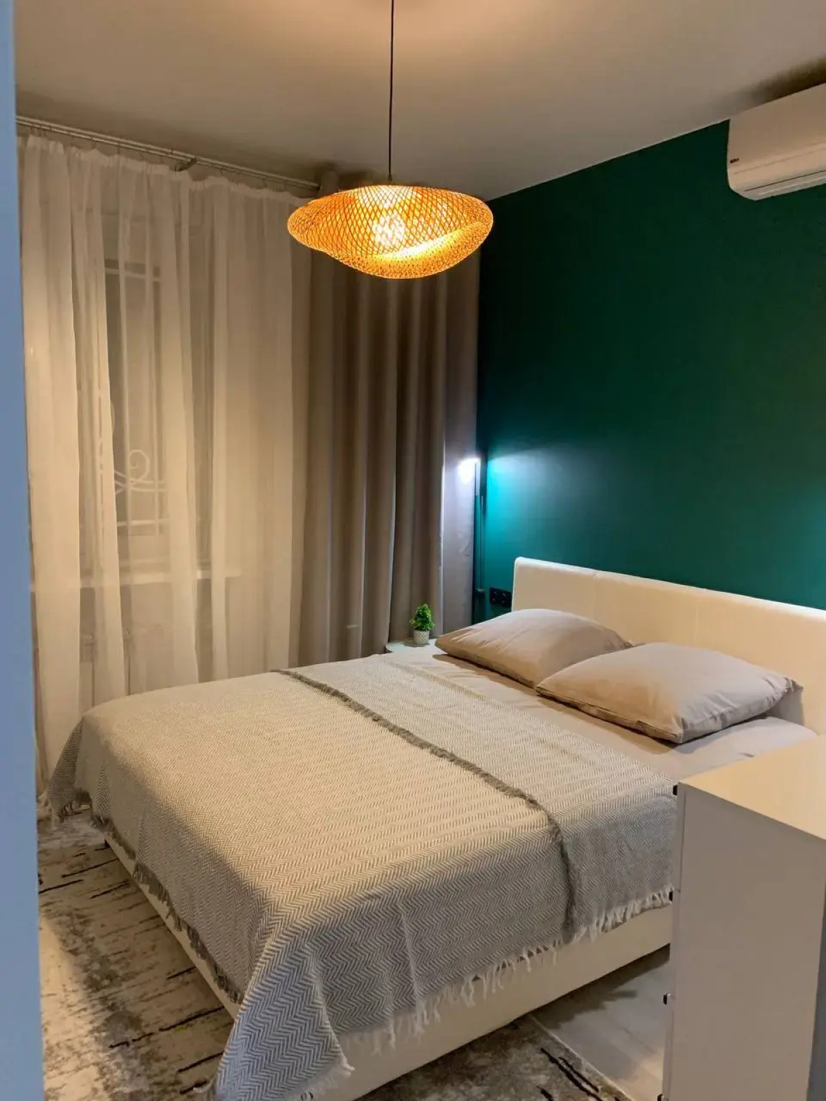 Квартира 2-комнатная уютная в центре в дизайнерском исполнении