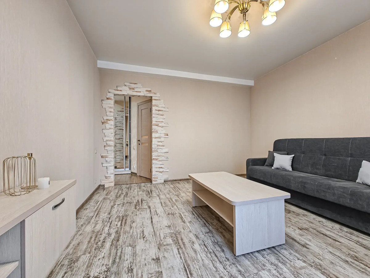 Апартаменты Евротрёхкомнатные Stepanenkov на Зыряновской 55