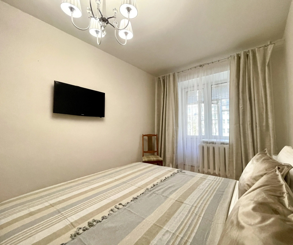 Квартира Просторная 4х комнатная в центре