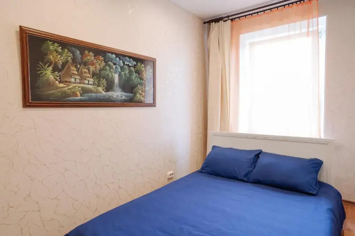 Апартаменты 9 ночей Ленина 15 №2