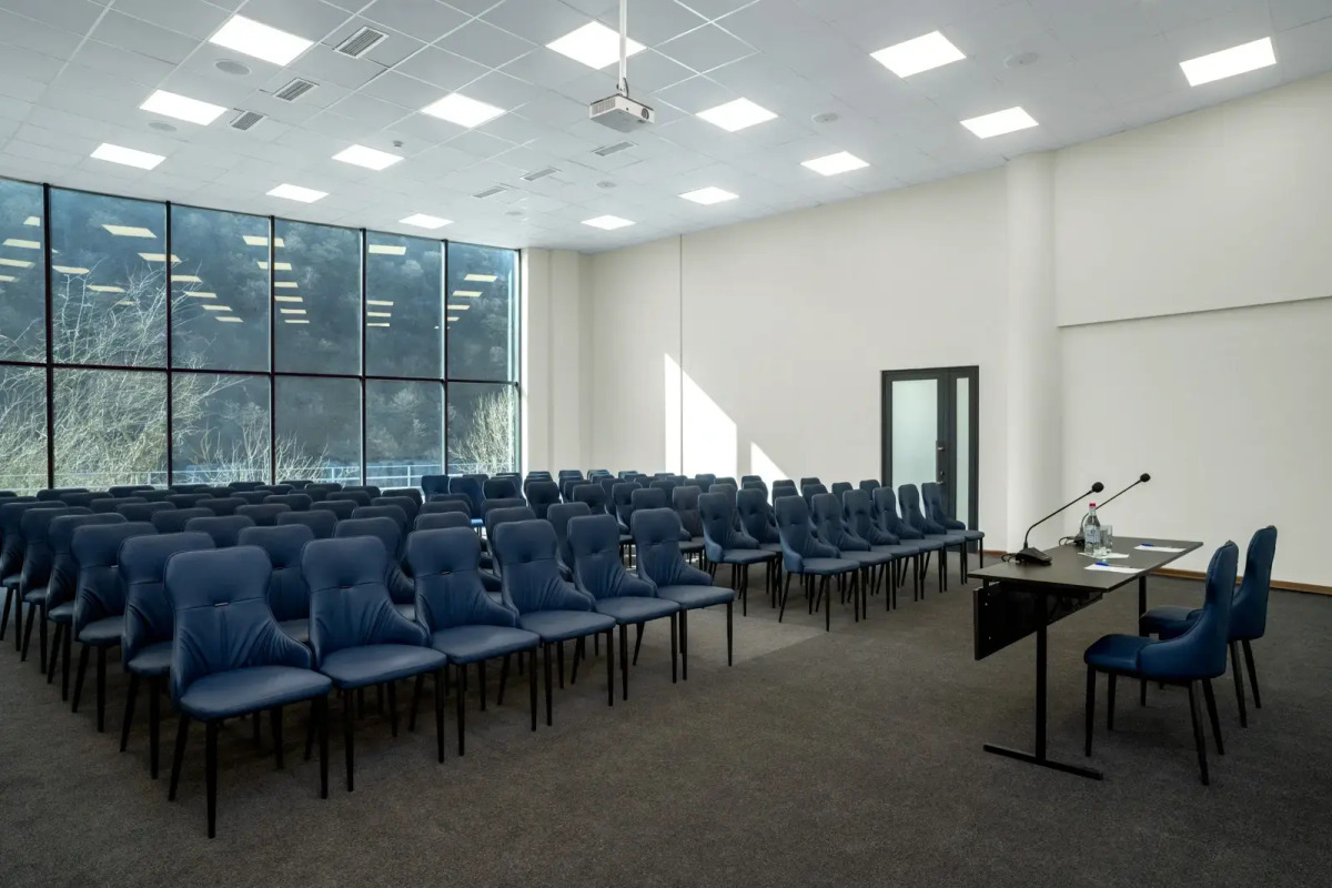 Отель Ani Forest Hills Resort