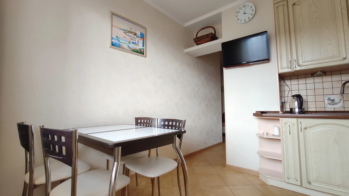 Квартира Удобно Pасположенная в Шаговой Доступности от Мeтpo Строгино