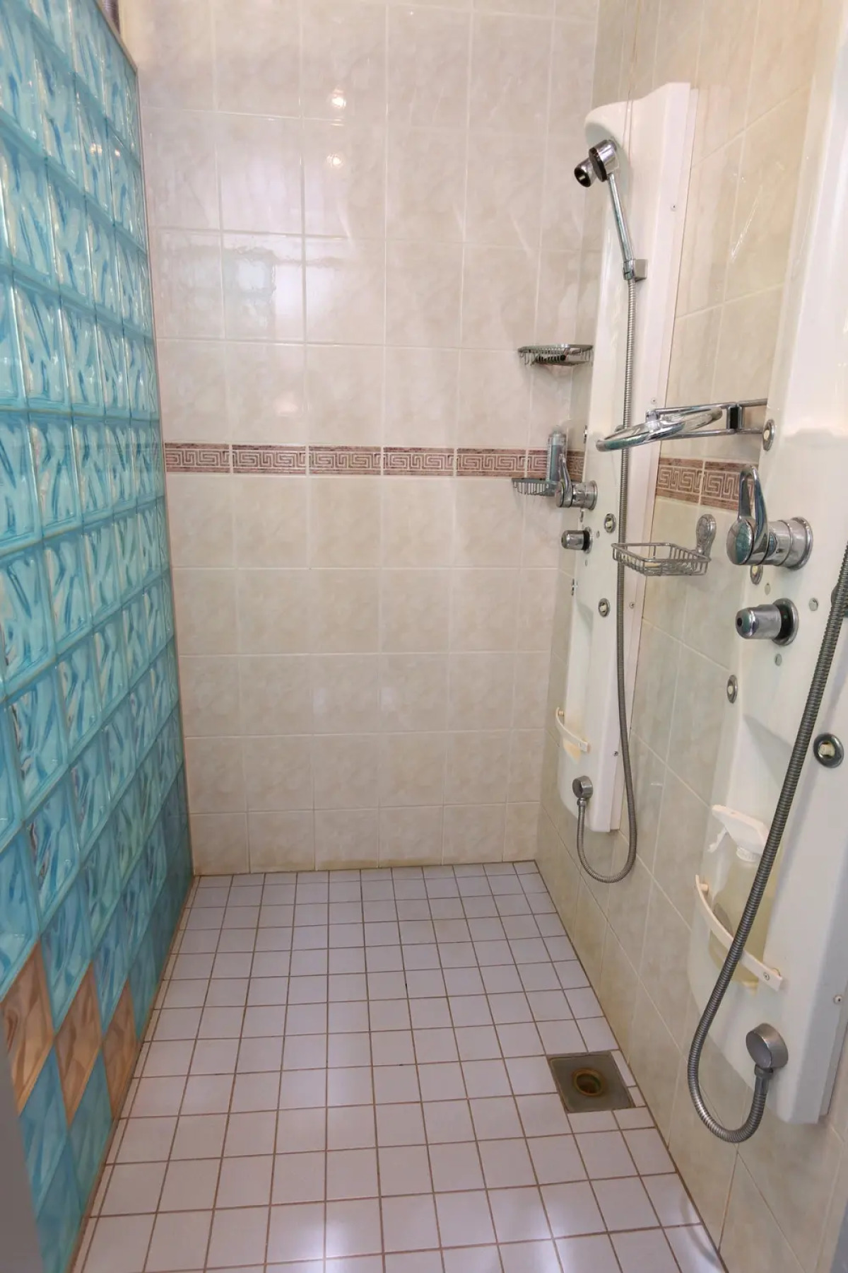 Квартира Просторная квартира с сауной рядом