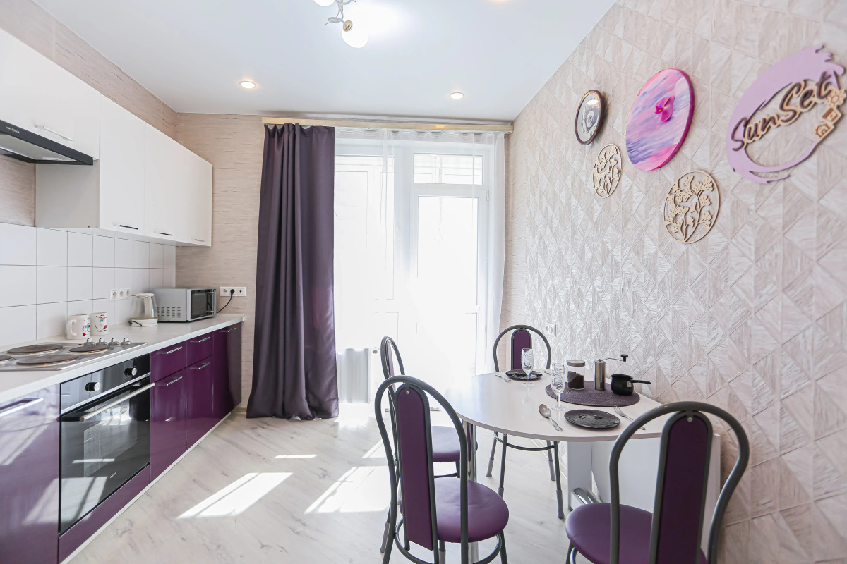 Апартаменты SanSet на Маршала Баграмяна 4