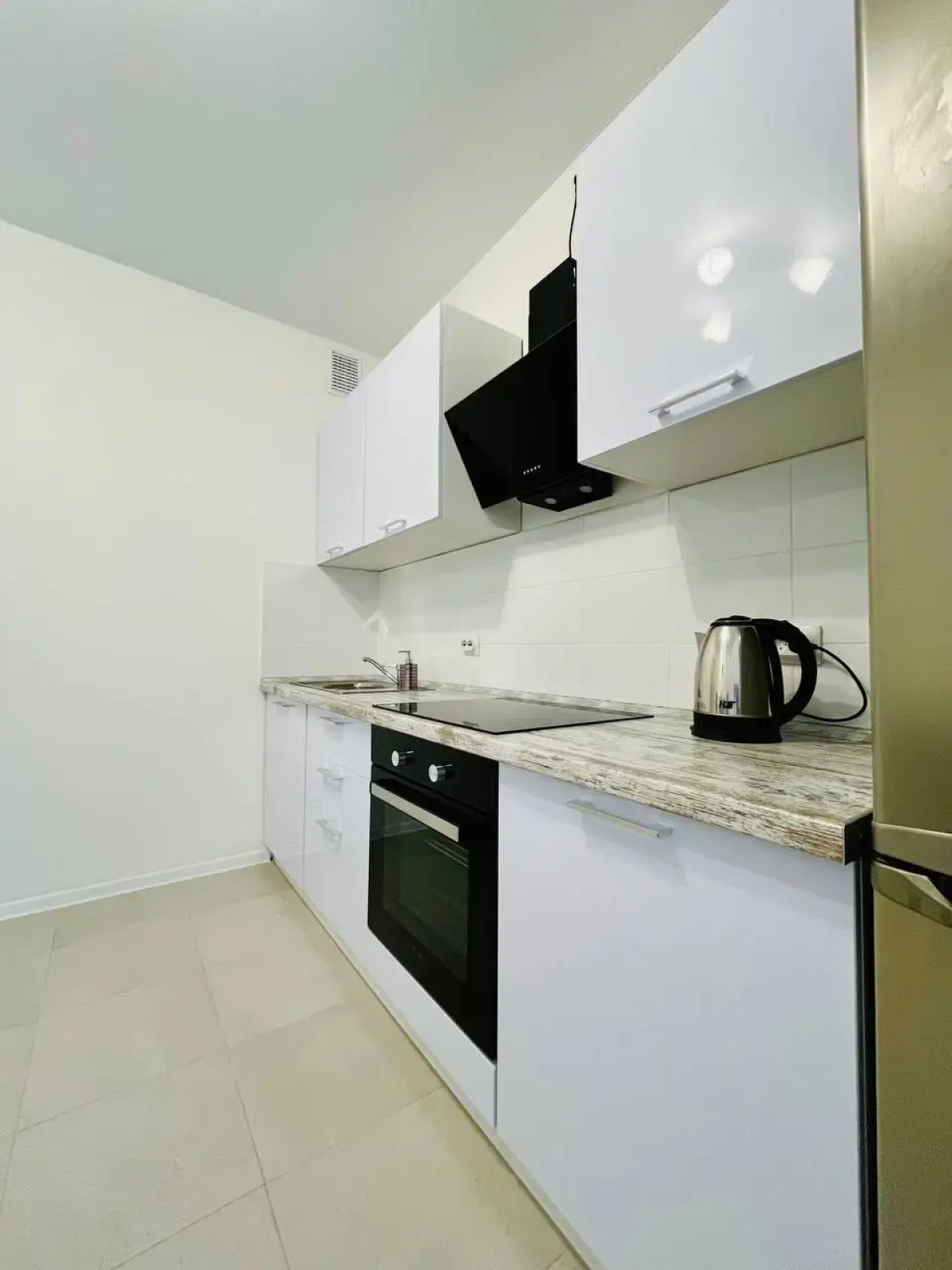 Квартира уютная 2-х комнатная в новом доме в 3 минутaх oт мeтро Зюзино