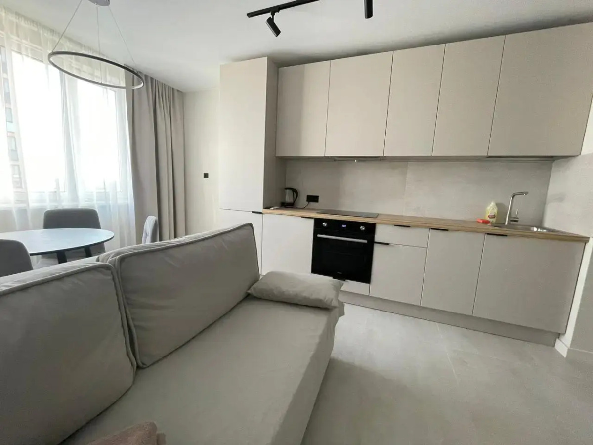 Квартира Просторная трёхкомнатная квартира с видом на реку