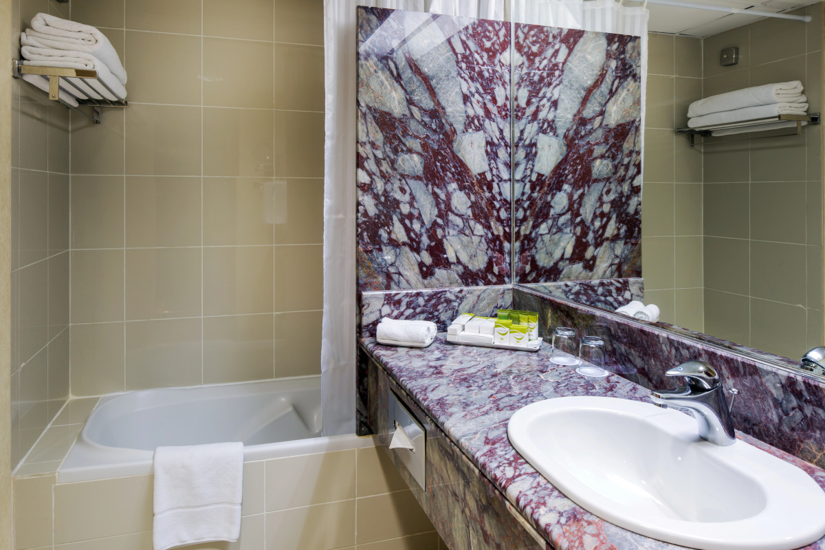 Отель Novel City Center