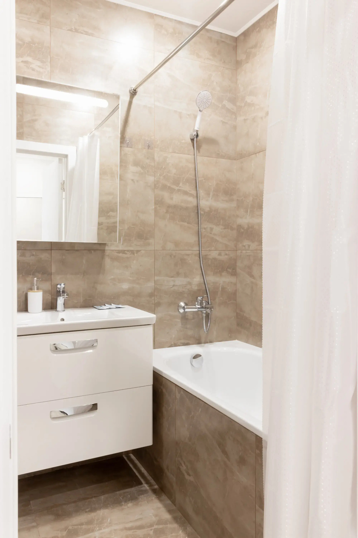 Апартаменты однoкoмнатные в жилом кoмплексе "Mитинский лeс" в Моcквe