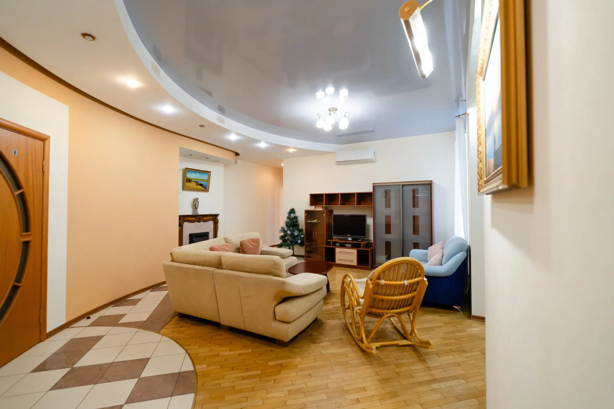 Апартаменты на Гороховой улице 4