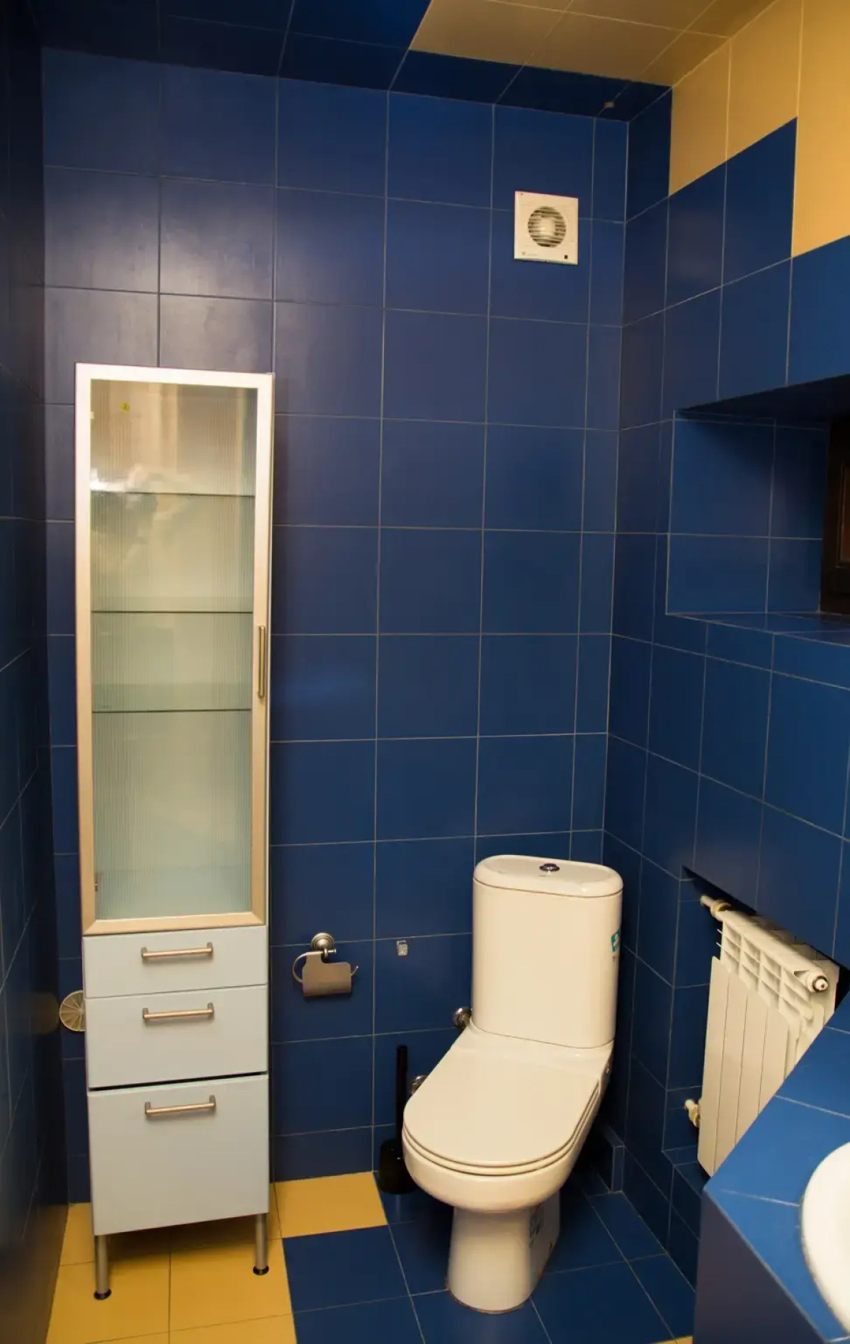 Апартаменты Лоял на улице 9-я Линия 14