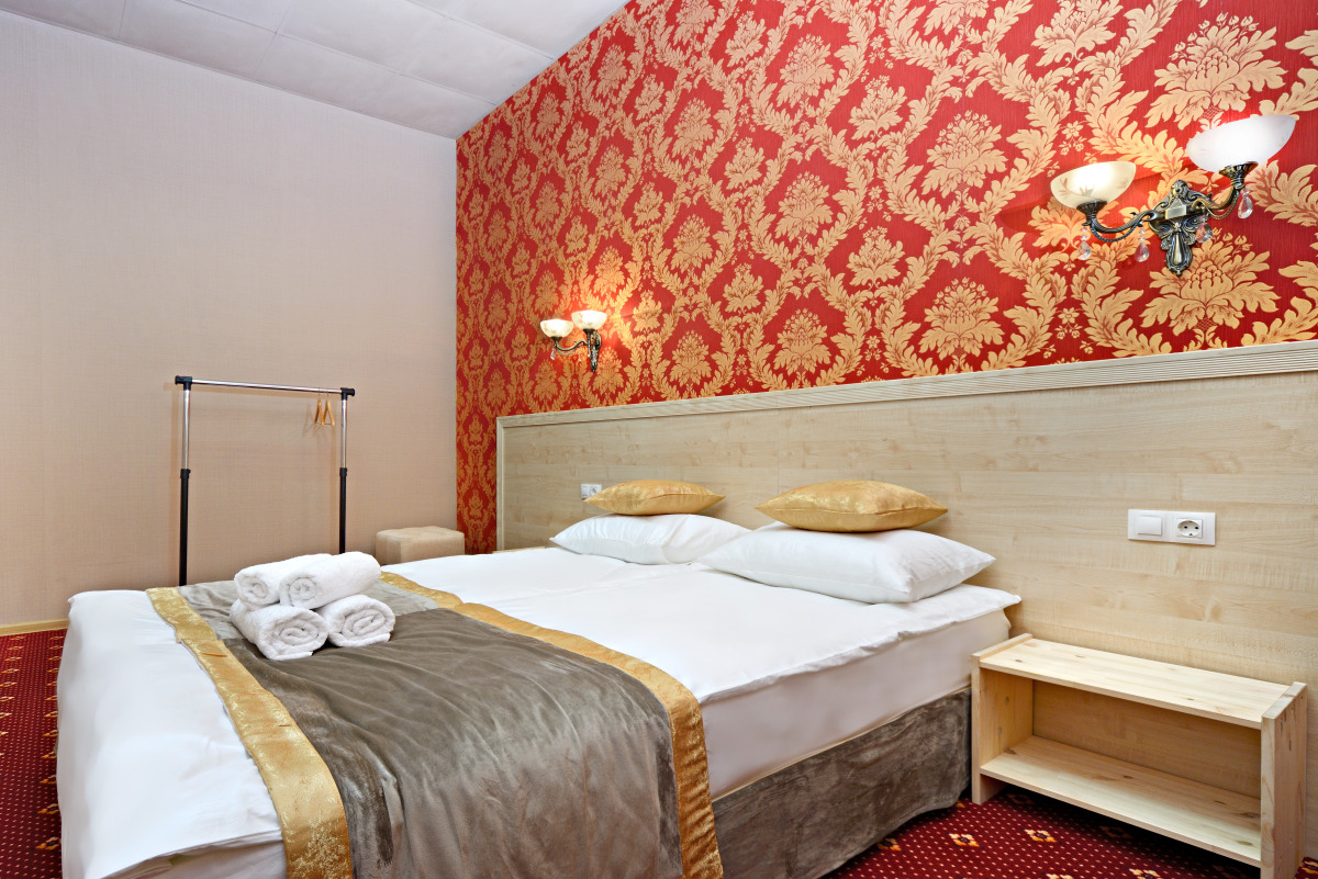 Apelsin Hotel on Vystavochnaya