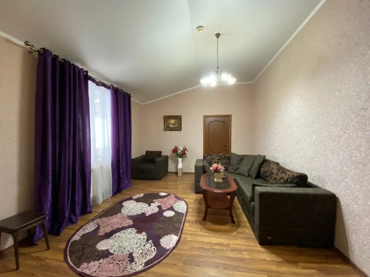 Отель Версаль