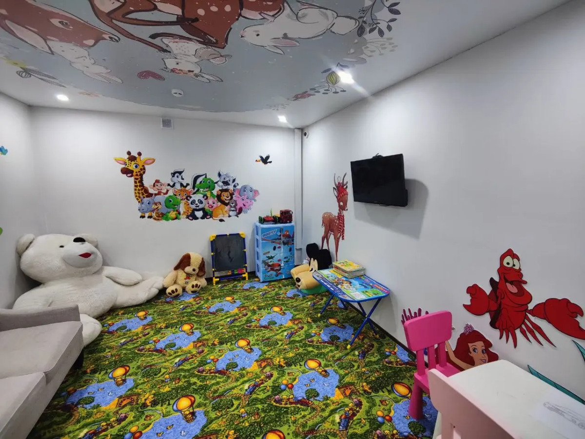 Отель Андерсен