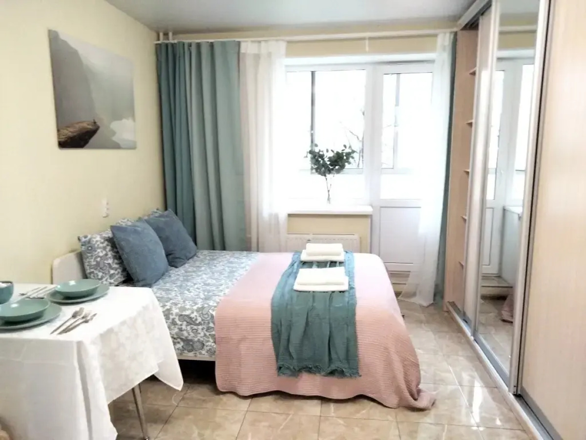 Апартаменты Студия с Балконом и Видом на Город Lesnaya