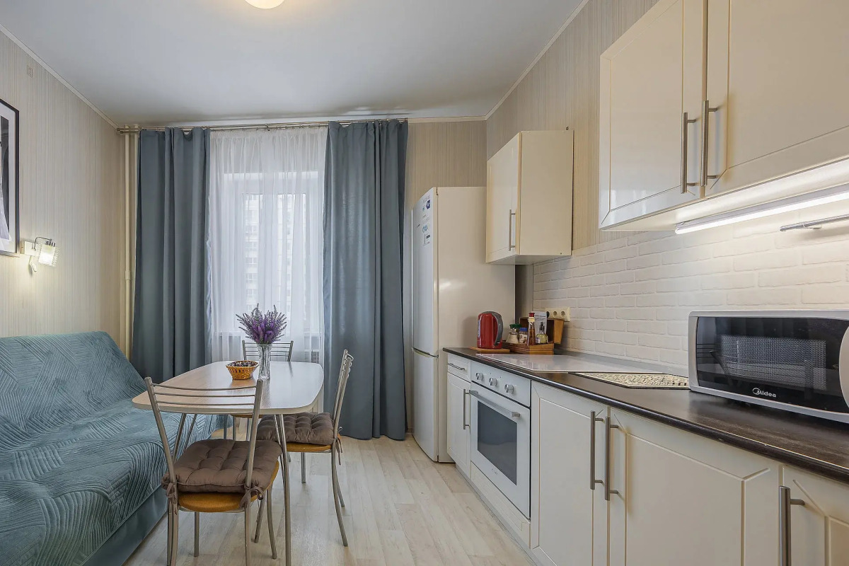 Апартаменты с двумя спальнями, в центре города, у канатной дороги