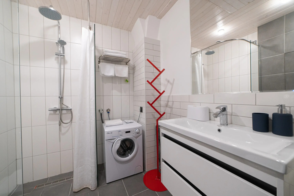 Отель Двенадцать