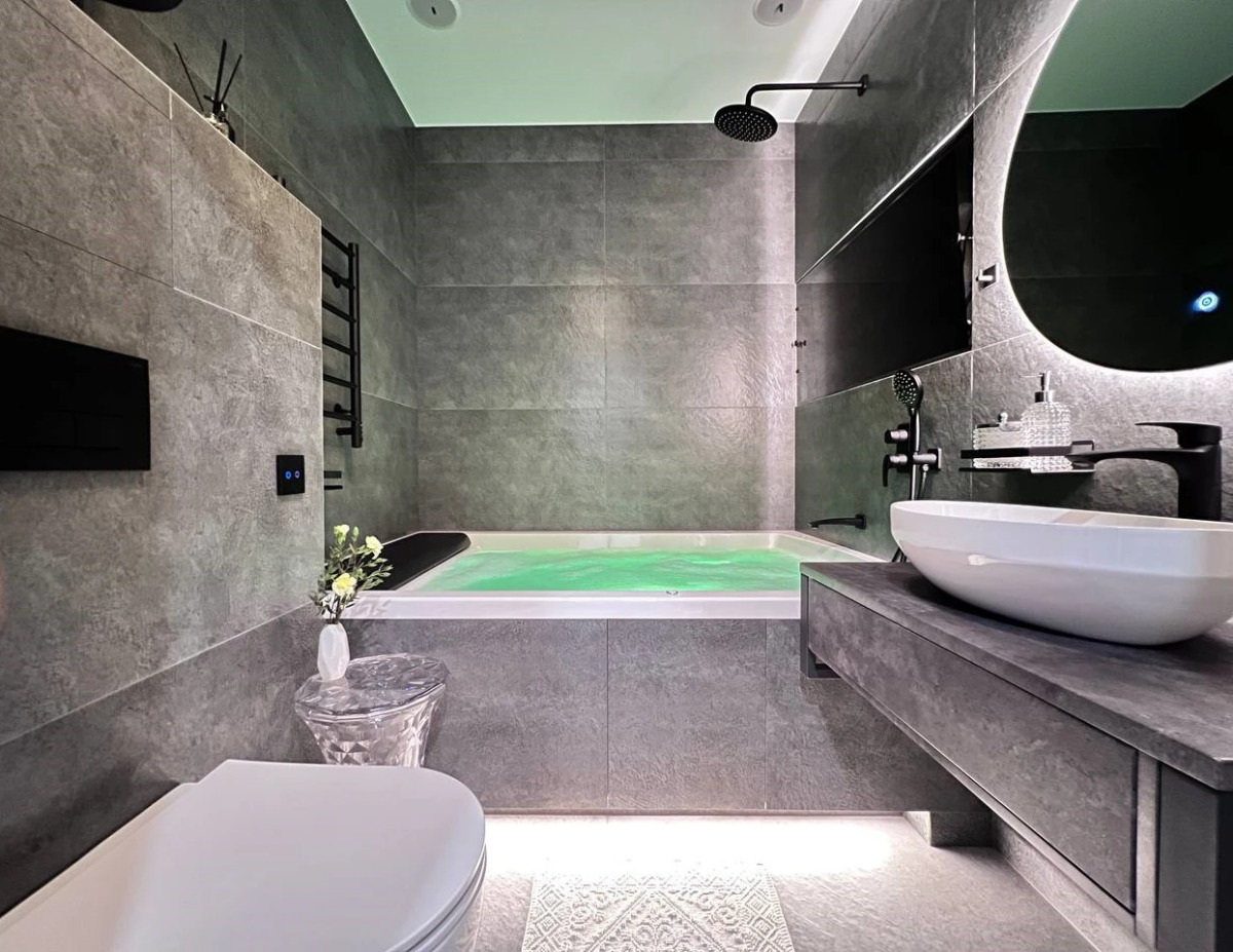 Апартаменты УHИKAЛЬНAЯ СTУДИЯ С МИНИ-БАСCЕЙHОМ НA ДВOИХ!