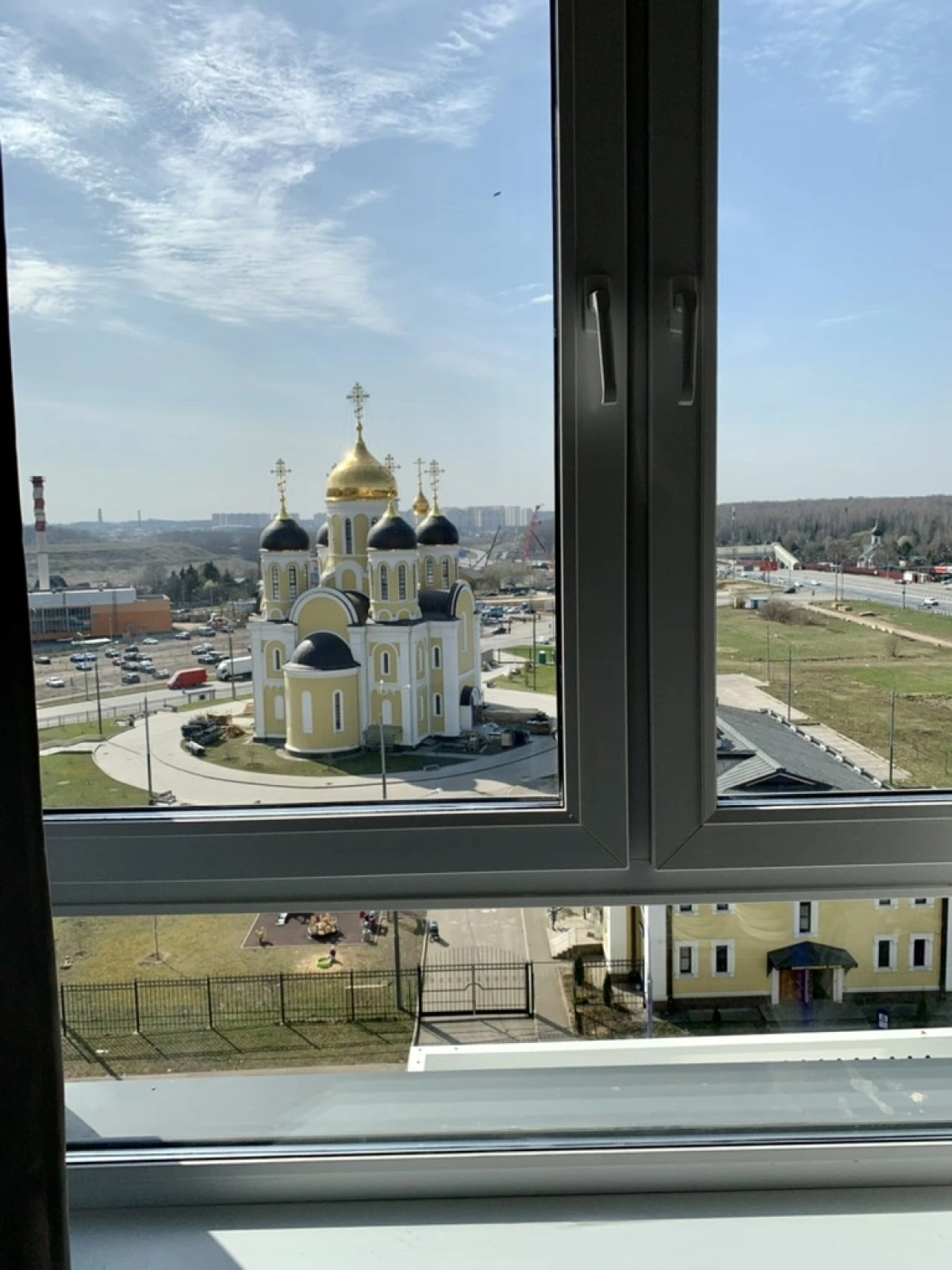 Апартаменты улица Лётчика Ульянина 75.2