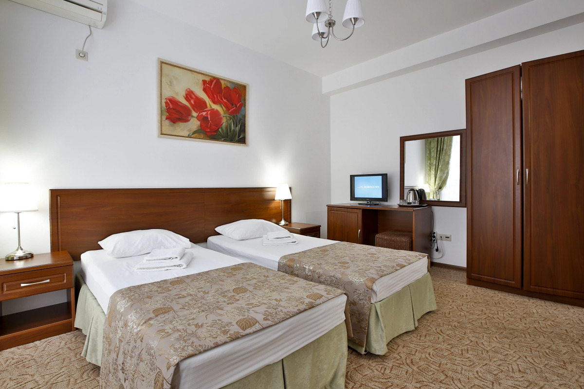 Отель Marina Inn