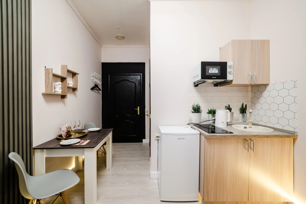 Апартаменты Жуковского 1/2/10 с2 (104)