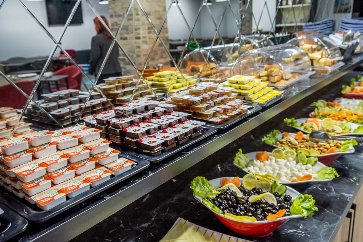 Отель The Queen Hotel