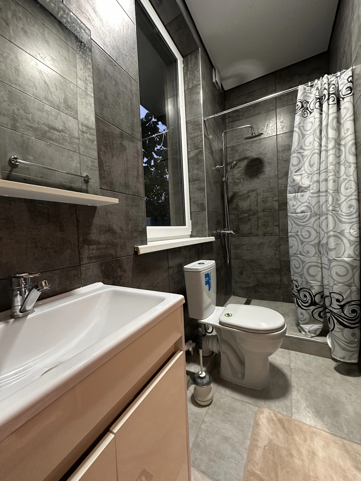 Отель Ревивал