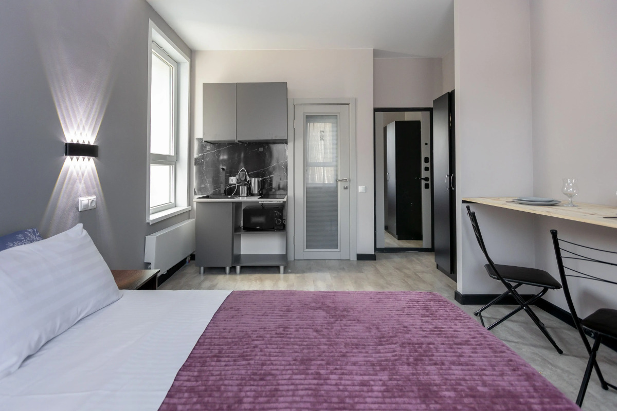 Апартаменты Студия на П. Романова