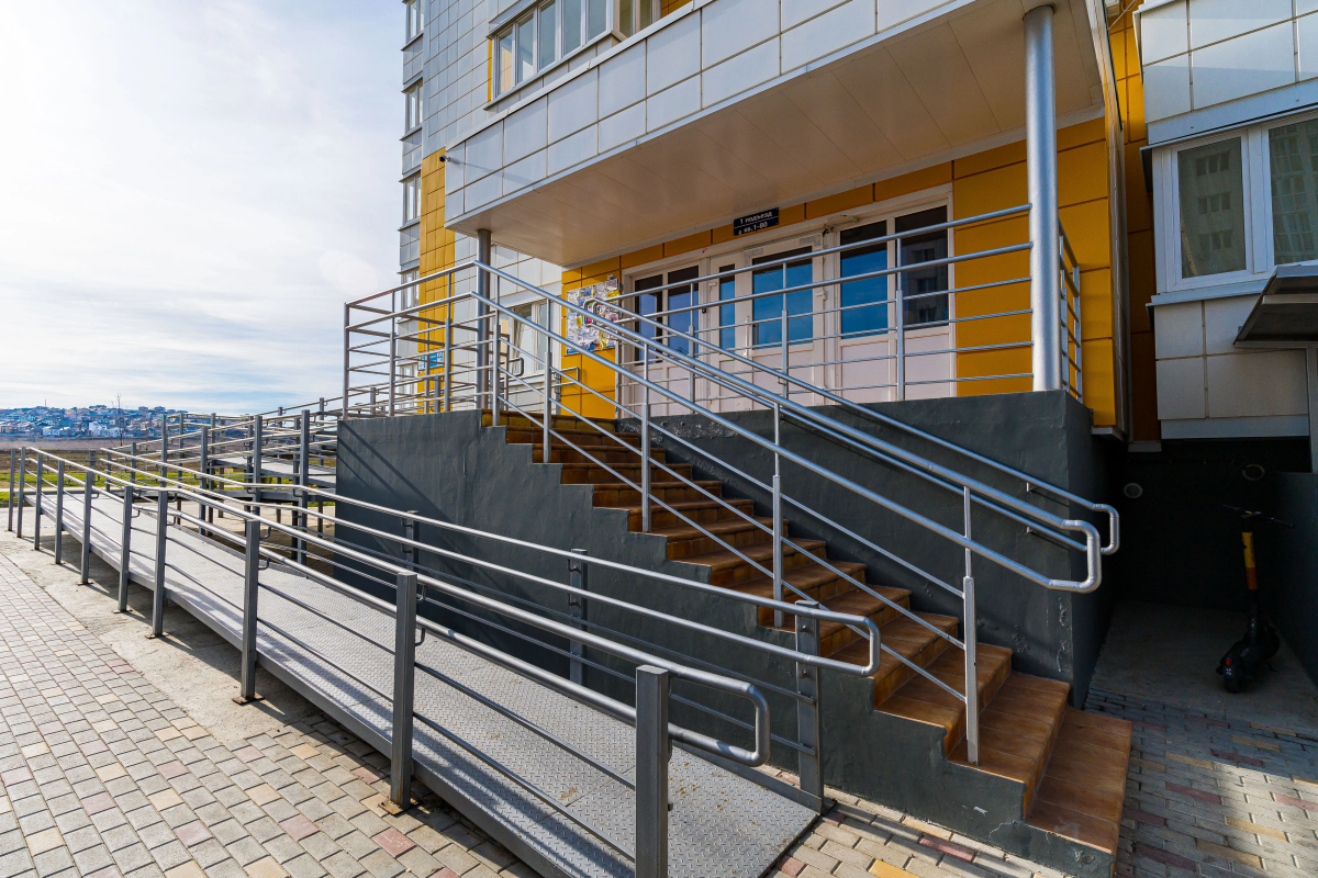 Апартаменты Светлые Недалеко от Моря от LetoApart