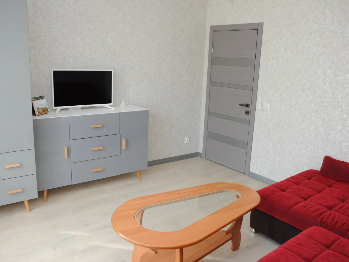 Двухкомнатная квартира на Тихомирова