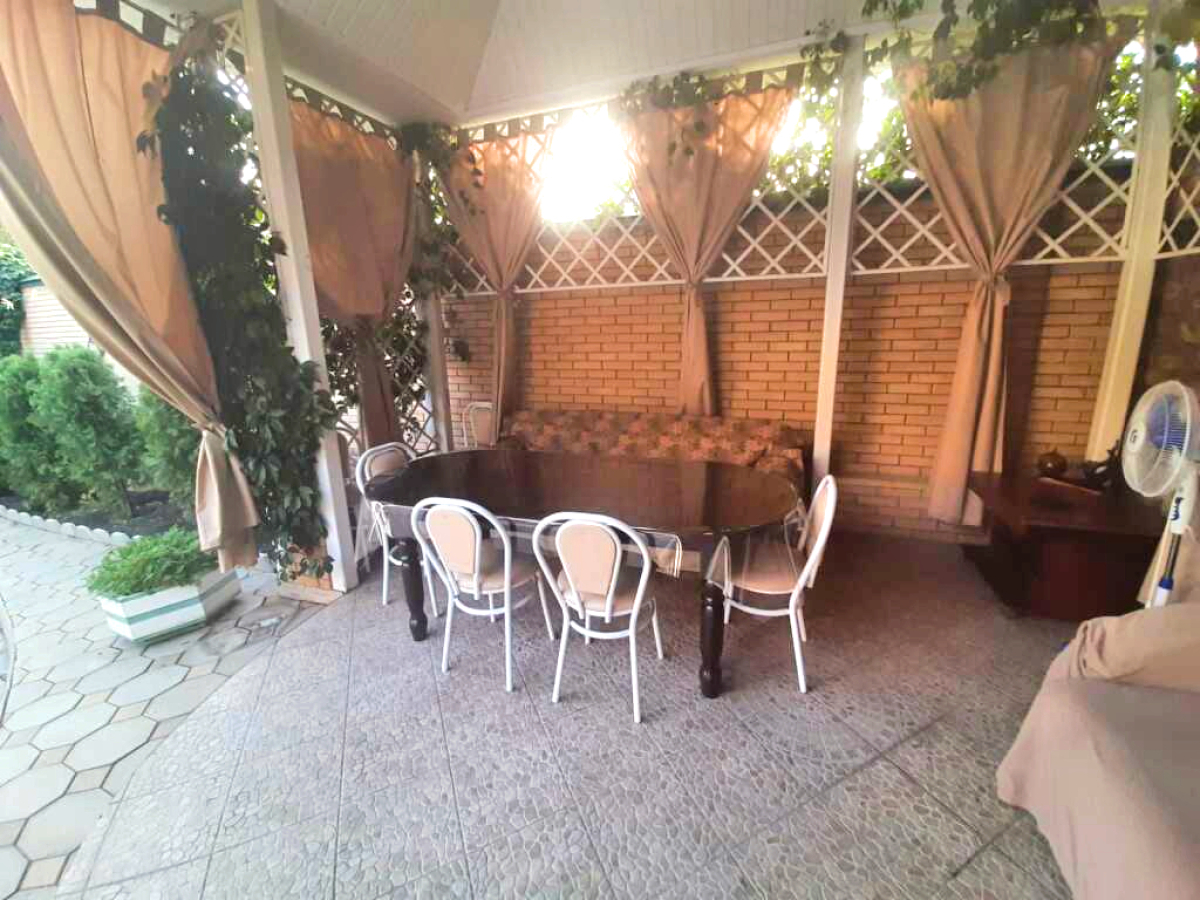 Частный Дом с Беседкой на Проспекте Дзержинского 25