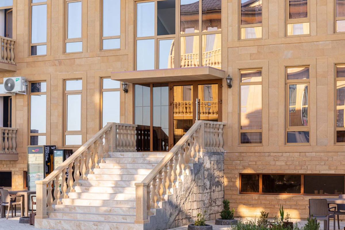 Отель Южный Берег