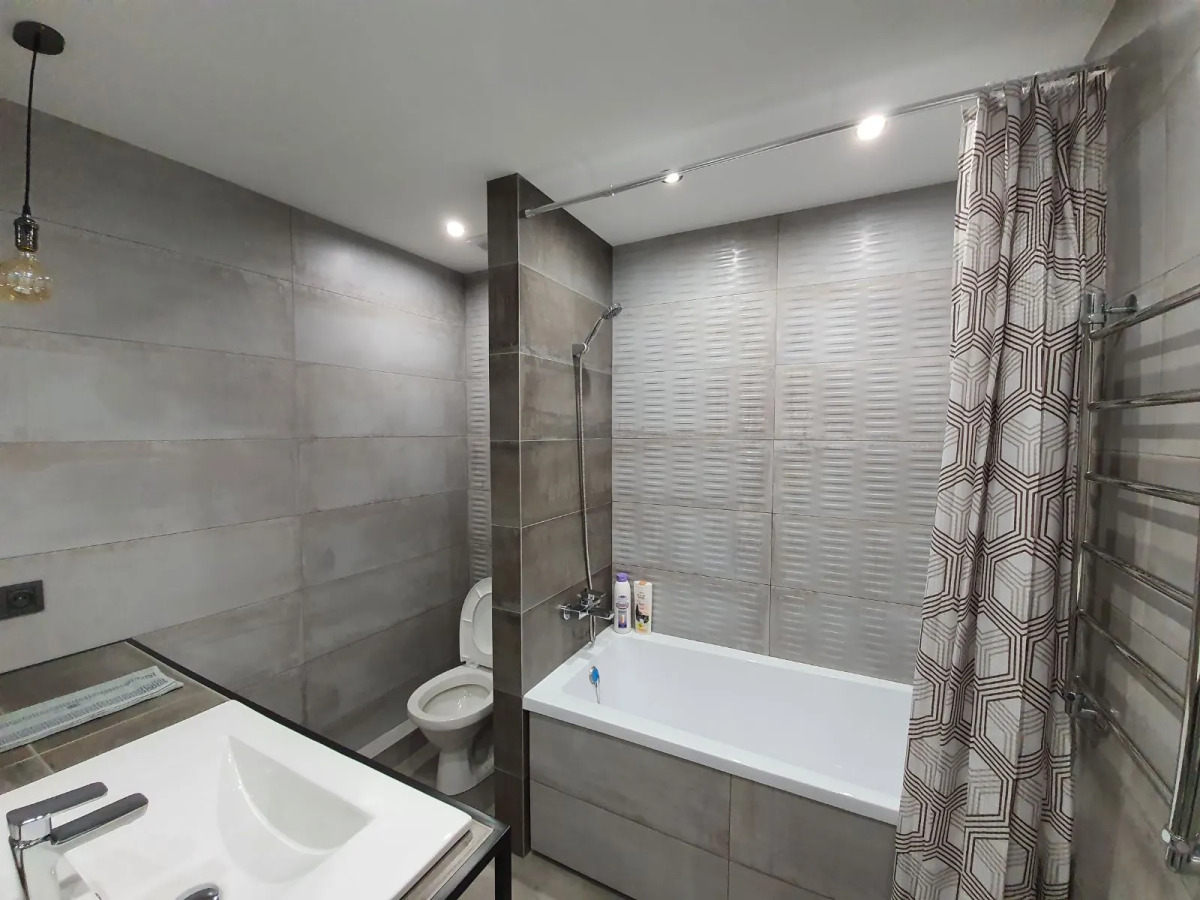 Квартира с 2 Изолированными Друг от Друга Спальнями