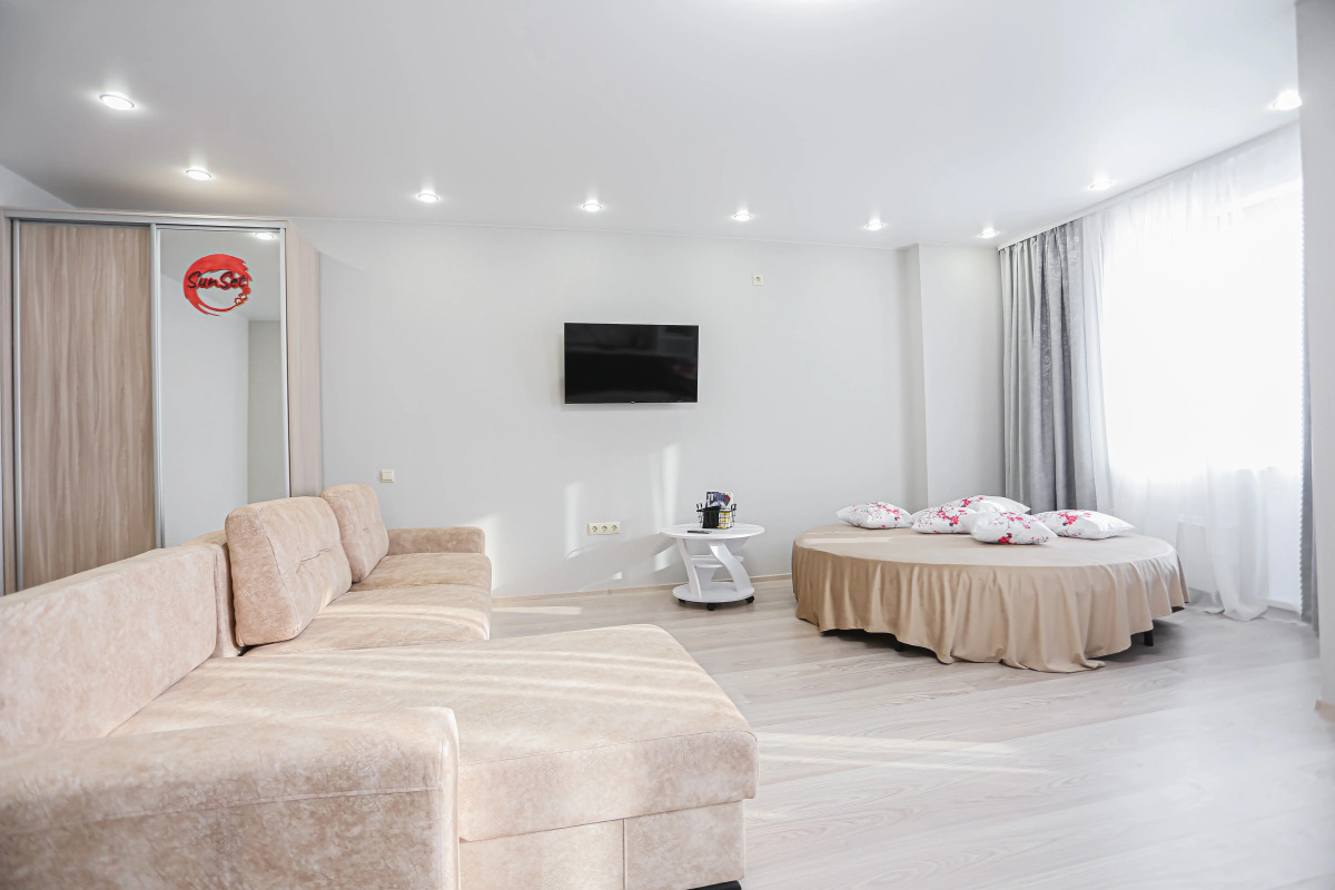 Апартаменты SunSet 2-Оранжерейная 2к1 кв 229