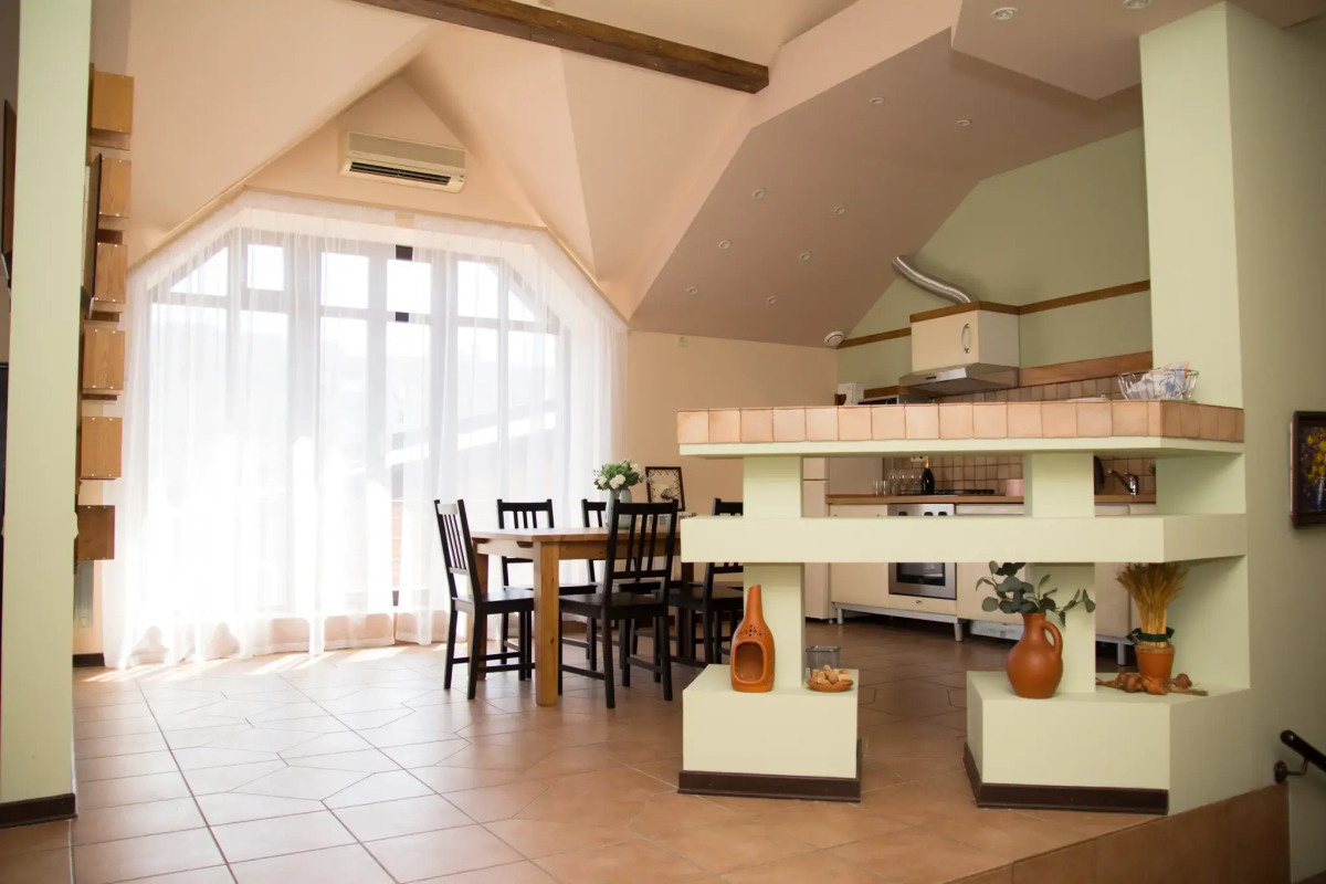 Апартаменты Лоял на улице 9-я Линия 14