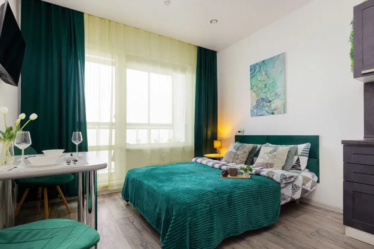 Апартаменты светлые на 16 этаже