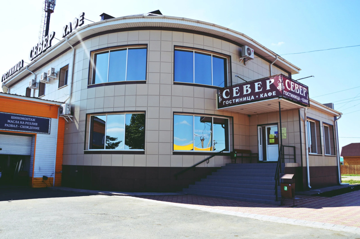 Отель Север