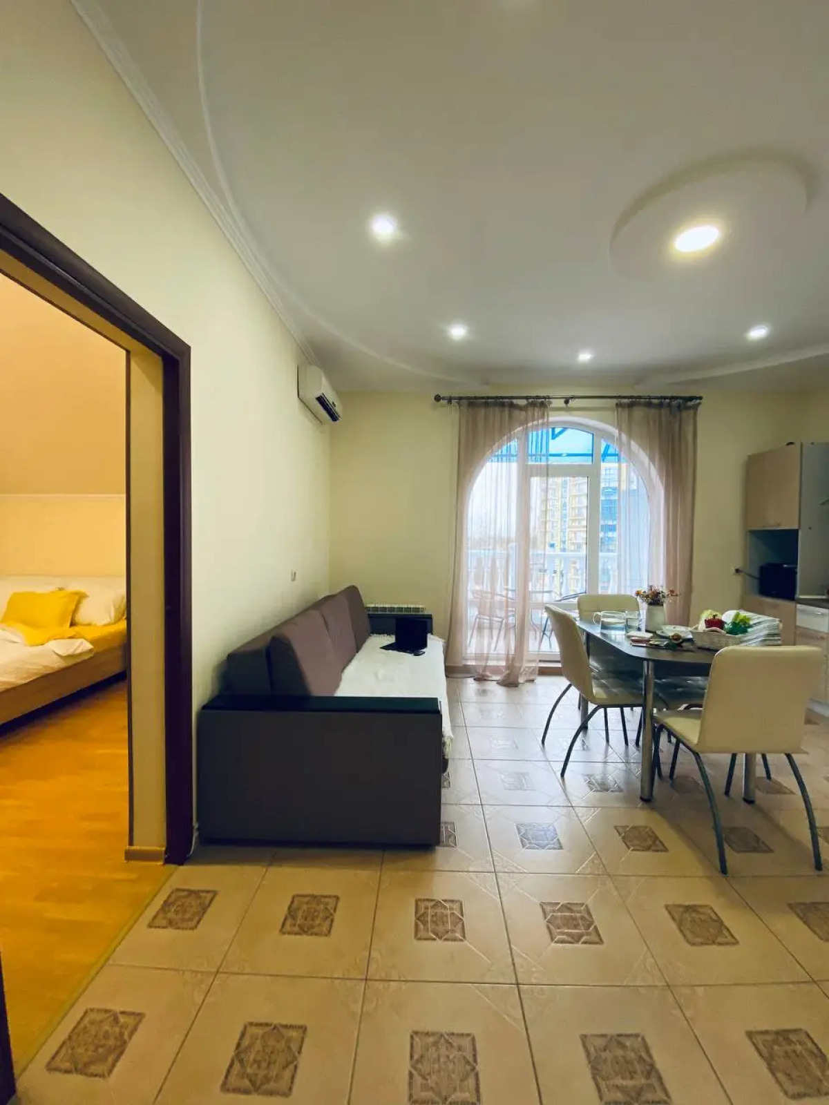 Апартаменты просторные с большим балконом