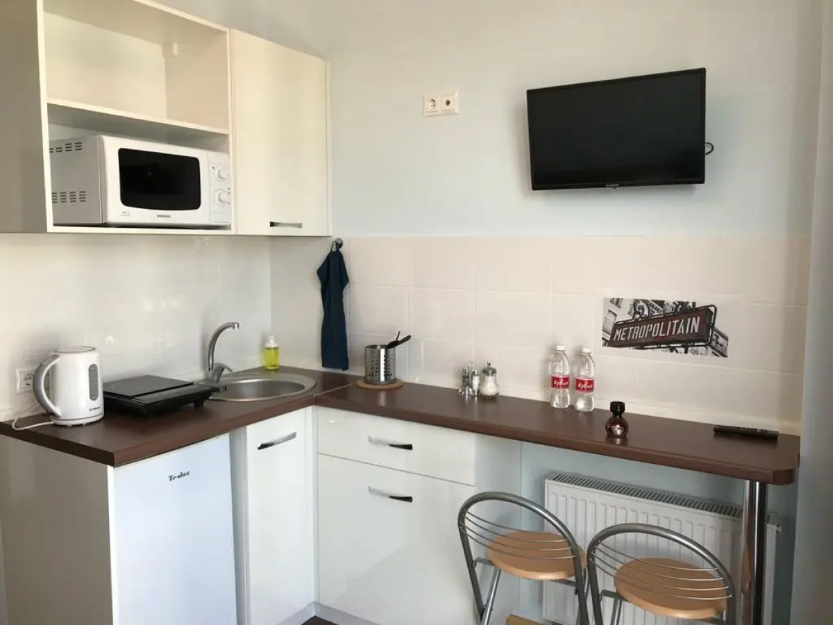 Апартаменты Маленькая студия с большим панорамным окном