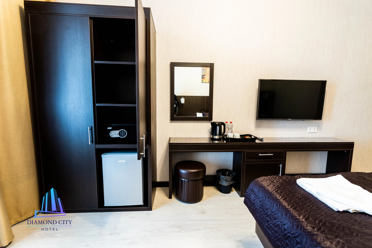 Отель Diamond City