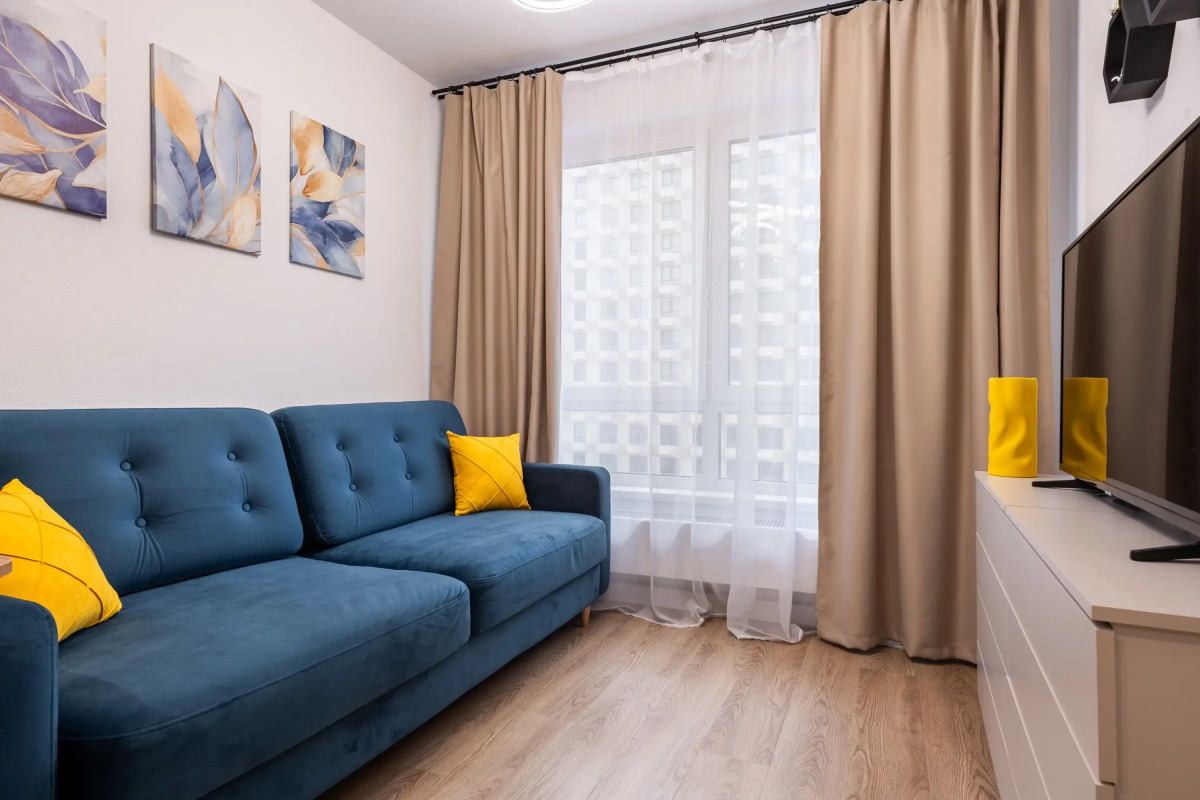 Квартира Наглый Диван