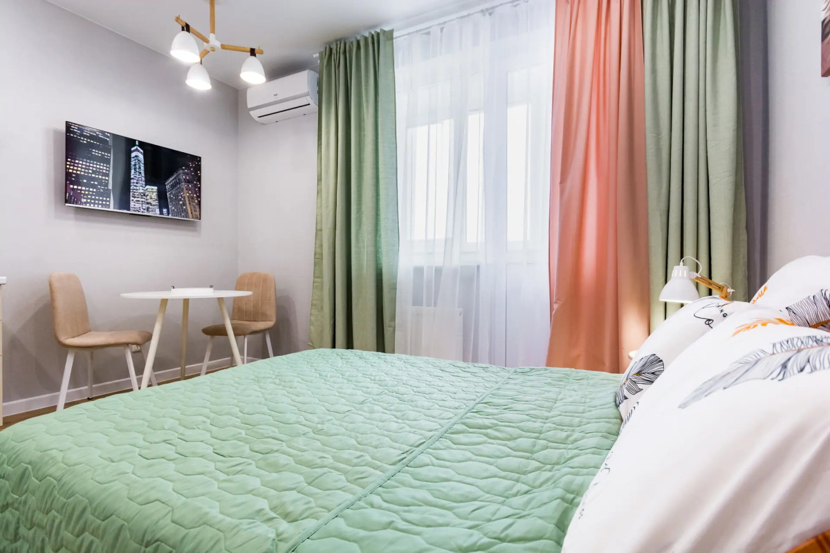 Квартира Современная студия для двоих возле  Экспо-град