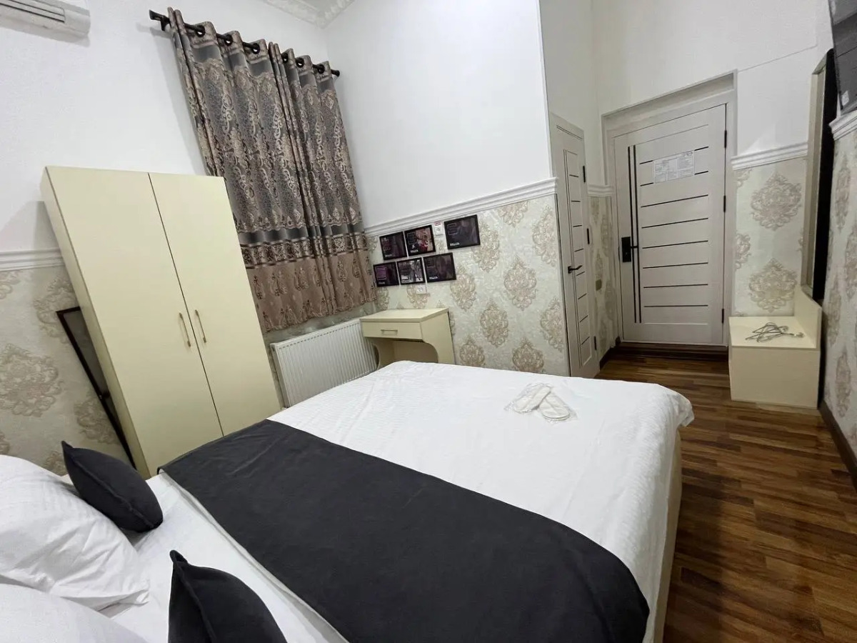 Отель HOME ALONE