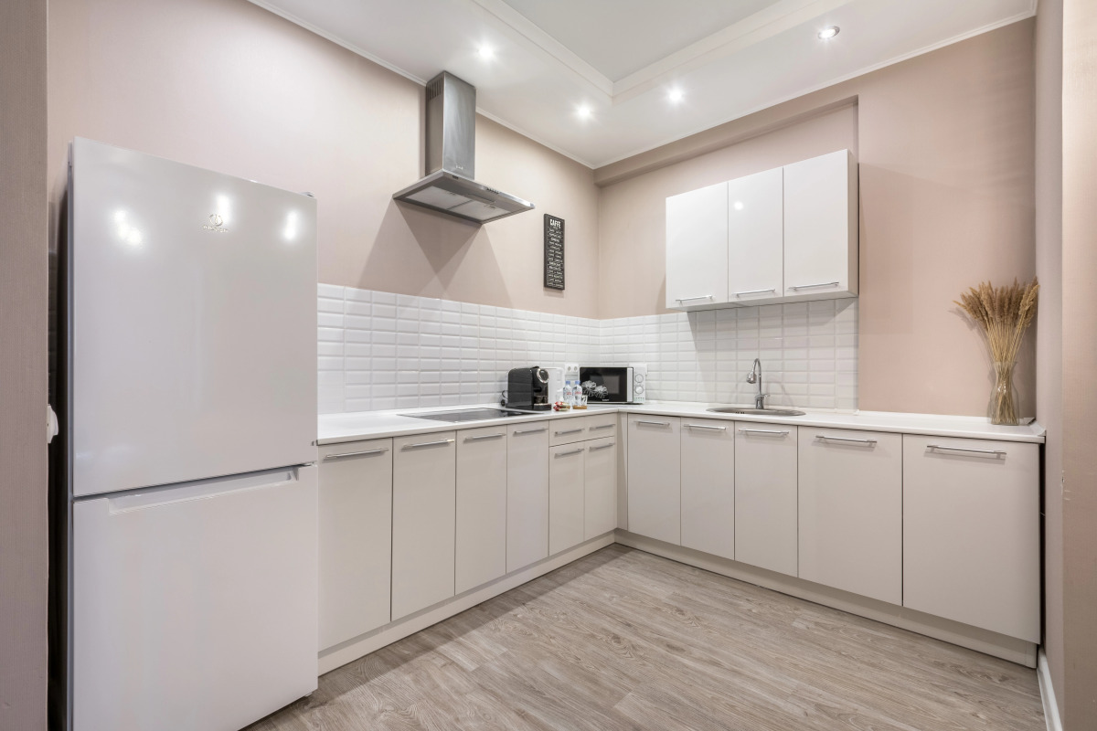 Апартаменты с панорамным видом на город, с большим телевизором (65 дюймов) и Алисой. Встречайте рассветы!