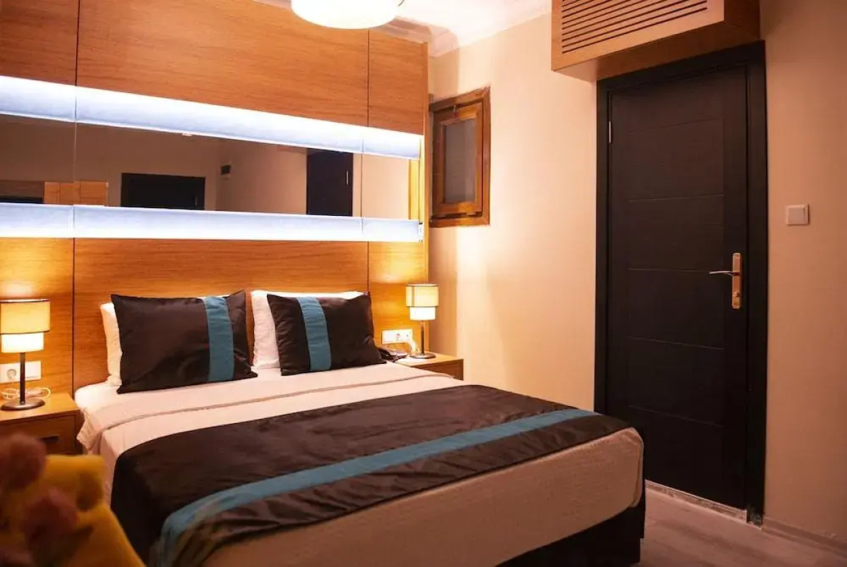 Отель Karamans Sirkeci Suites Hotel