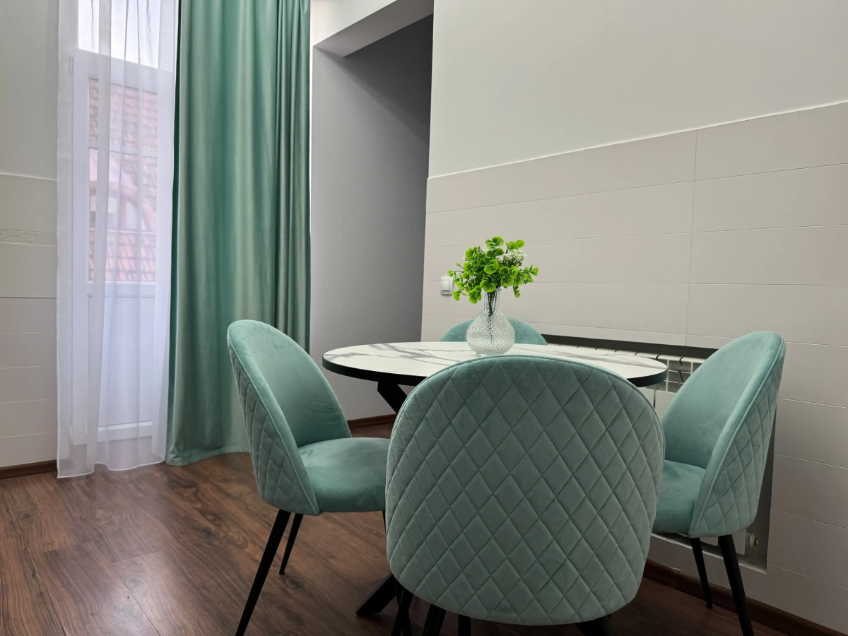 Апартаменты на Городничанской 42/7