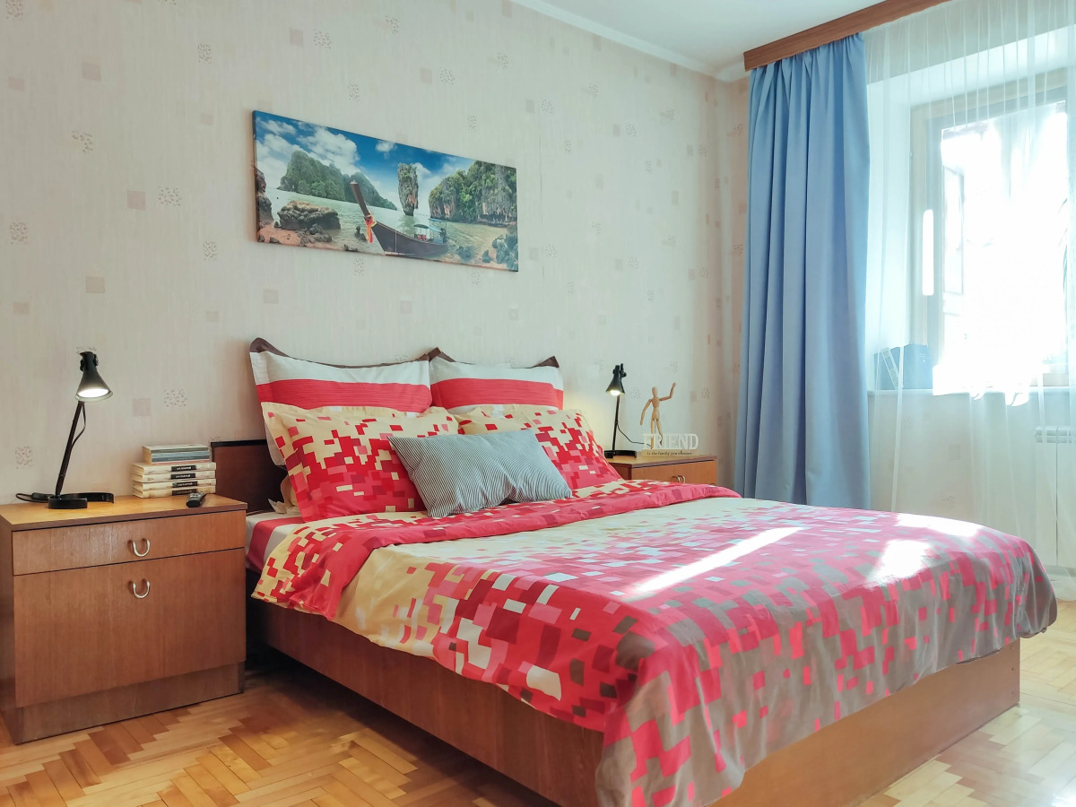 Апартаменты Евродвушка в центре города Сеть ЙоХоум