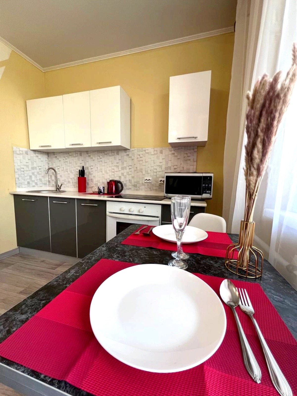 Апартаменты еЖИВИка на Карпова 3/1